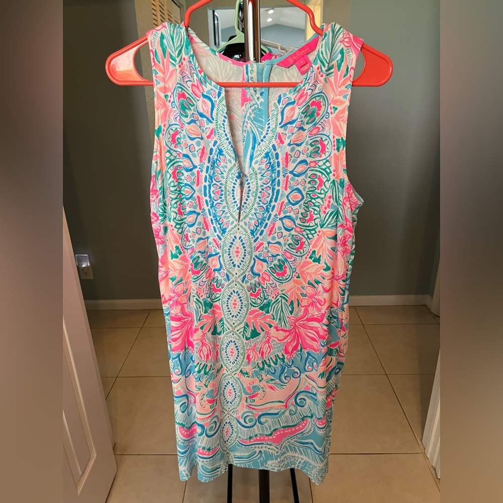 Lily Pulitzer sleeveless dress with tassel zipper in the back. Size 2. EUC